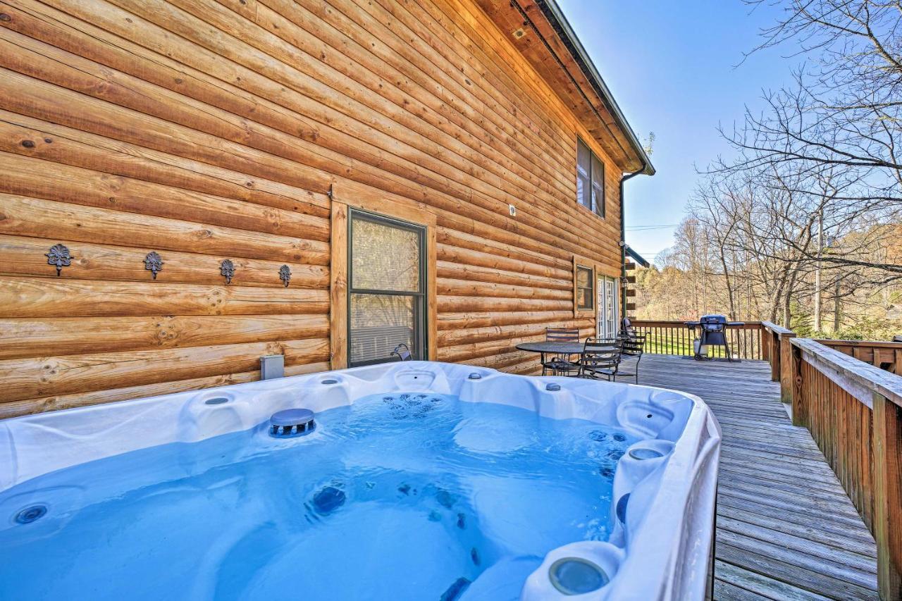 فيلا Creekside Bryson City Cabin With Private Hot Tub المظهر الخارجي الصورة